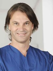 Dr Selçuk Inanli - Surgeon at Prof. Dr. Selçuk İnanlı