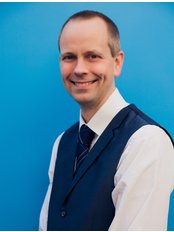 Dominic Furniss - Aesthetic Medicine Physician at Oxford Lymphoedema Practice