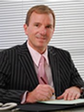 Mr Dan Prinsloo - Consultant Cosmetic Surgeon - Mr Dan Prinsloo 