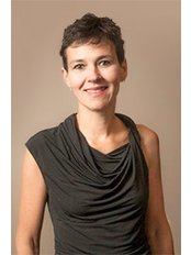 Dr Paula Lapinski -  at Dermatology And Plastic Surgery Associates- Bourbonnais