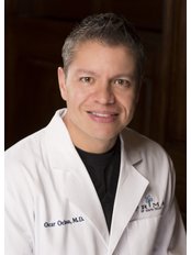 Dr Oscar Ochoa - Doctor at PRMA Center for Advance Breast Reconstruction - Huebner