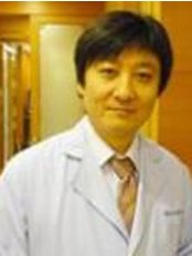 Dr Han Seong Nam - Surgeon at Beauty Medi - Skin Clinic and Spa - Chi Nhanh Sai Gon