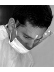Simon Briggs - Oral Surgeon at Hills Dental Design