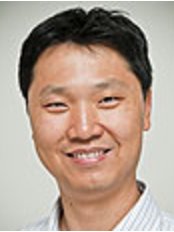 Dr Alan Chang - Principal Dentist at Smile Bright Dental