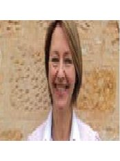 Dr Vicki Farmer - Dentist at The Little Happy Tooth Co