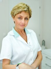 Dr Elena Zymbal - Orthodontist at Dr. Robert Stillmann - Privatordination 1010