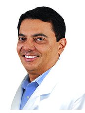 Dr Aurélio Belas Lustosa - Dentist at Cir Hospital Odontológico