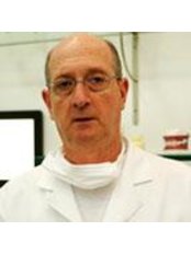 Dr Mario Ghelman -  at Clínica Ghelman Dentistas