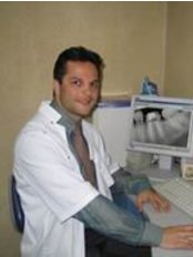 Dr Konovsky - Principal Dentist at Michelangelo Dental Studio