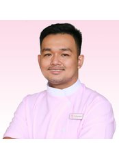 Dr Dara Narith - Dentist at Roomchang Dental Hospital - AEON MALL Sen Sok City