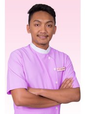 Dr Khun Kolkosal - Dentist at Roomchang Dental Hospital - AEON MALL Sen Sok City