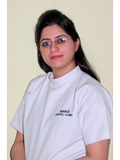 Dr Rosy  Dhawan - Principal Dentist at Avance Dental Care - Dental Tourism India