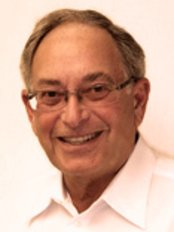Dr Ezra Kleinman - Orthodontist at Dr Christos Sideris Dr Ezra Kleinman-Blainville