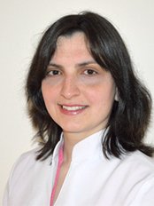 Dr Helen Mpantis - Dentist at Centre Dentaire Laval-Ouest - Dr. Marie Kambranis