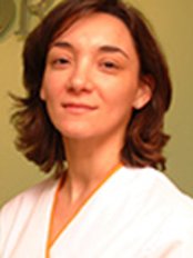 Nuria Escribano - Dentist at Oris