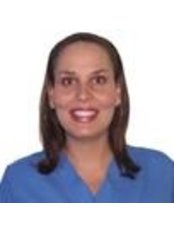 Dr Karina Zirene - Dentist at As Clinica Dental - Sucursal Santiago