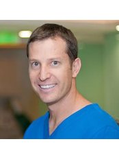 Dr Daniel Scharager - Doctor at Odontologia Cipo