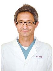 Dr Georgios Dimakis - Dentist at Yadoo dental clinic