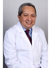 Dr. Santiago Molina - Dentist at Centro Odontologico San Juan de Tibás