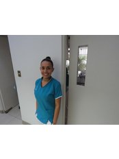 Miss Kimberly Salvatierra - Dental Auxiliary at Clínica CosDent Dr. Roberto Sauma