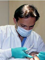 Dr Rodolfo Hernandez - Principal Dentist at Symmetry Dental