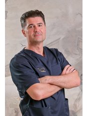 Dr Alan Majanović - Dentist at DentalPro