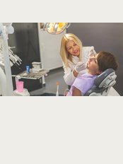 HVAR Esthetic Dental Studio - Grljevačka ul. 2A, 21312,, Split, Podstrana, 