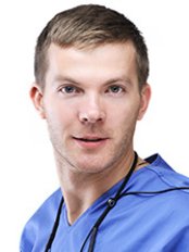 Dr Aleksandrs Makarovs - Dentist at Virudent Hambaravi - Vinnis