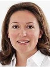 Dr Lara Muncker Wouters - Dentist at Smile Pasing Kieferorthopadie