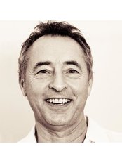 Dr Klaus Rachfahl - Dentist at Zahnarztpraxis Smileforever