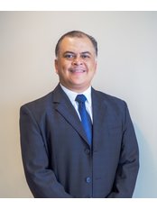 Dr Juan Francisco Alfaro - Doctor at Dental Design