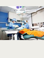 Dr Robert Tsang & dental Surgeons - Unit 6A, HSH Kowloon Ctr., 192-194 Nathan Road, Kowloon, 