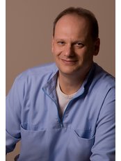 Dr Szabolcs Mayer MOM MSc. (Master in Implantology and Oral Medicine) - Oral Surgeon at Hungary Dental Implant - Budapest