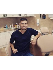 Dr Göndör Adrián - Dentist at Gyongy-Dent KFT Bartok