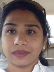 Dr SHWETHA B - Doctor at SmilesOn Dental Clinic Invisible Braces , Immediate loading