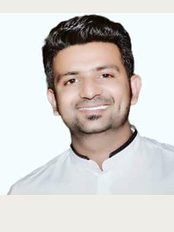 Dr. Munshi lal dental clinic - Dr. Abhinav Rastogi - Near Sood Dharam Kanta chauraha below sai guest house, Bareilly, Uttar Pradesh, 243001, 