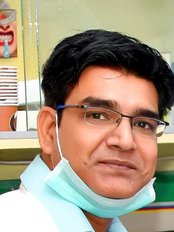 Dr Anshumali Srivastava -  at Quality Dental Cares
