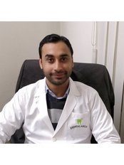 Dr Vaibahv Juneja - Dentist at Dental Arch Gurgaon