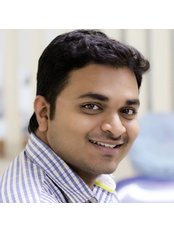Dr Yashvanth Bethapudi - Surgeon at Dr Smiles Dental Clinic