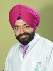Jaipur Smiles Dental Clinic & Orthodontic Centre - 4-j-8, Jawahar Nagar, Near Monilek Hospital., Jaipur, Rajasthan, 302004, 