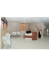 Dental Procare - Near Reliance Fresh, Subash Chandra Bose Road, Vytilla, Kochi, Kerala, 682019,  0