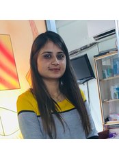 Dr jasmine  Kaur - Associate Dentist at 32 Pearls Multispeciality Dental Clinic