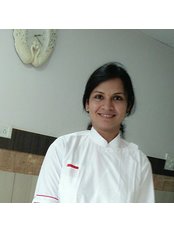 Mrs Deepti Jain Bhalla - Doctor at Tooth N Implants