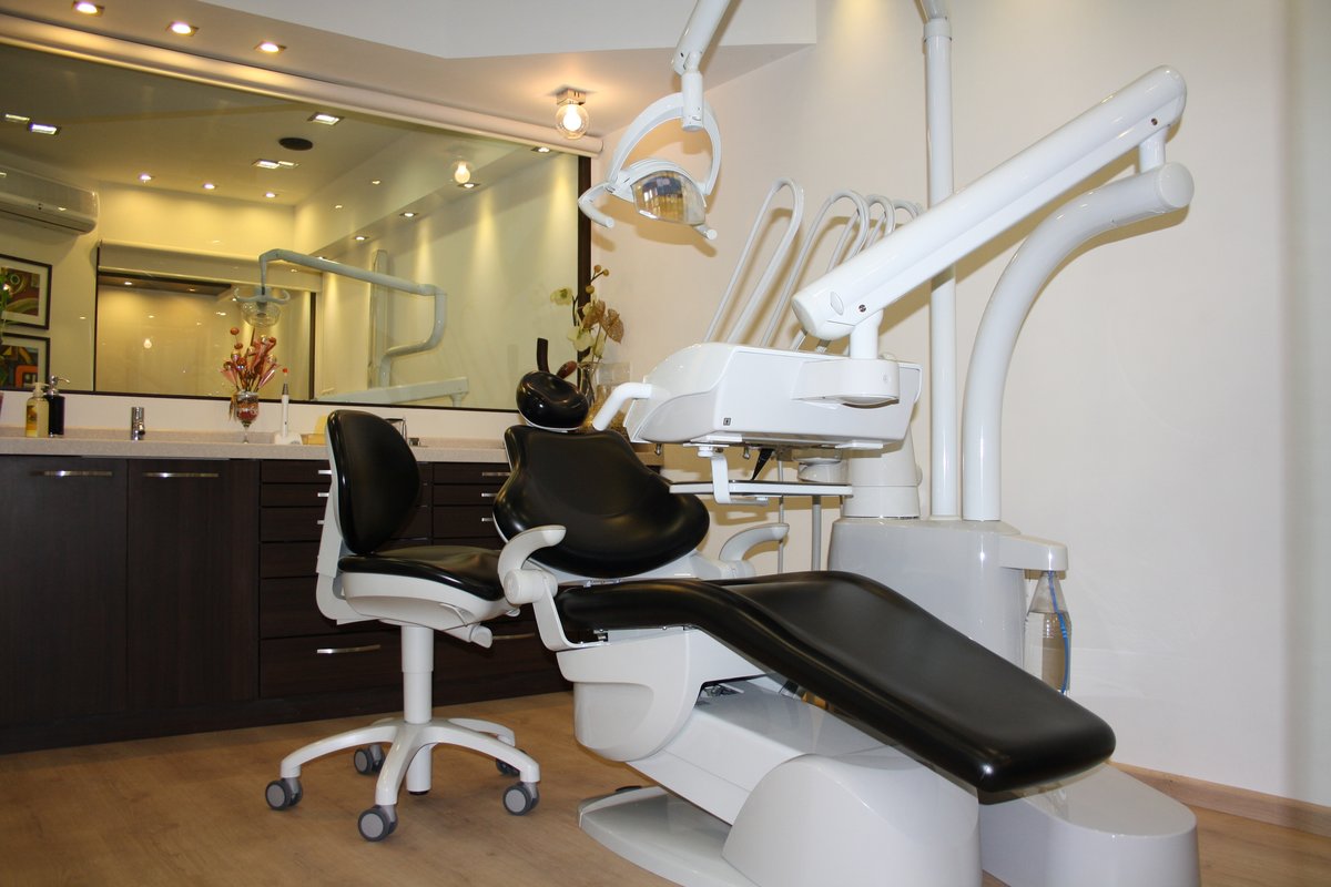 Dr. Krinita Motwani's Dental Clinic in Mumbai, India