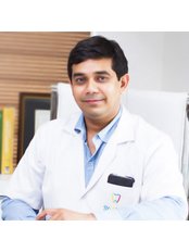 Director of Synergy Dental Clinic, Dr.Vipin Mahurkar - Doctor at Synergy Dental Clinic