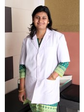 Dr Meera Vedpathak - Associate Dentist at SMILE n GLAMOUR DENTAL IMPLANT CENTRE