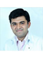 Dr Saurabh Sabbarwal - Dentist at Modi Dental  Prosthodontic Clinic