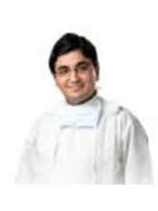 Dr Amit Kapoor - Orthodontist at Shri Ram Institute of Dental