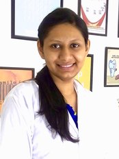 Dr Richa Makadia - Dentist at Suresmile Multi-speciality Dental Clinic