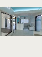 Dr. Anuj Barolia's Dental Studio - Terrace floor, Niharika 1, above hobby center, RC Dutt road, Alkapuri, Baroda, Vadodara, Gujarat, 390007, 